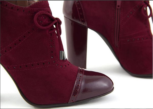 LolitaBlu's tweet photo. Lola, nuevo zapato abotinado disponible en azul marino y burdeos
 https://t.co/TBrCaBJ6MA https://t.co/MyqCtzpjQa