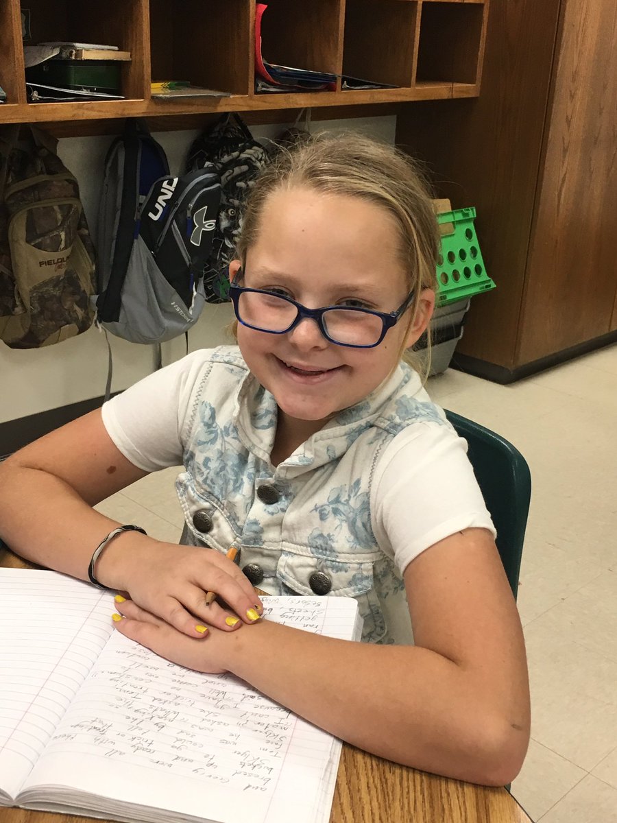 sarah_martin555's tweet photo. Our 4th grade Fire it Up for Reading WINNER! She is excited. @MsEberleysClass #CEkidsmatter @central_mabank https://t.co/EduWZlThTy