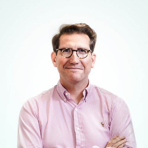 Ds <a href="/Clesdelapresse/">lesClésdelapresse</a>, <a href="/MounierEmmanuel/">Emmanuel Mounier</a> ns explique comment il compte doubler la taille de son groupe <a href="/UNIQUE_HERITAGE/">UHM</a> dans les 5 ans #presse