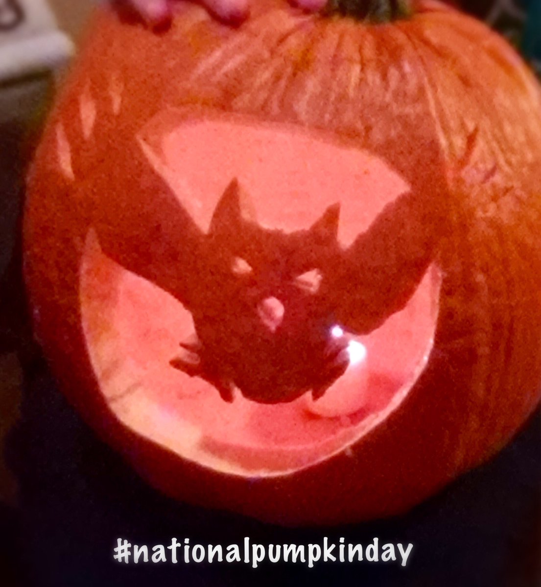 reduceeveryday's tweet photo. It's #NationalPumpkinDay ! We want to see what yours look like use #reduceeveryday to show us your carving skills! https://t.co/wIpokoz8B0