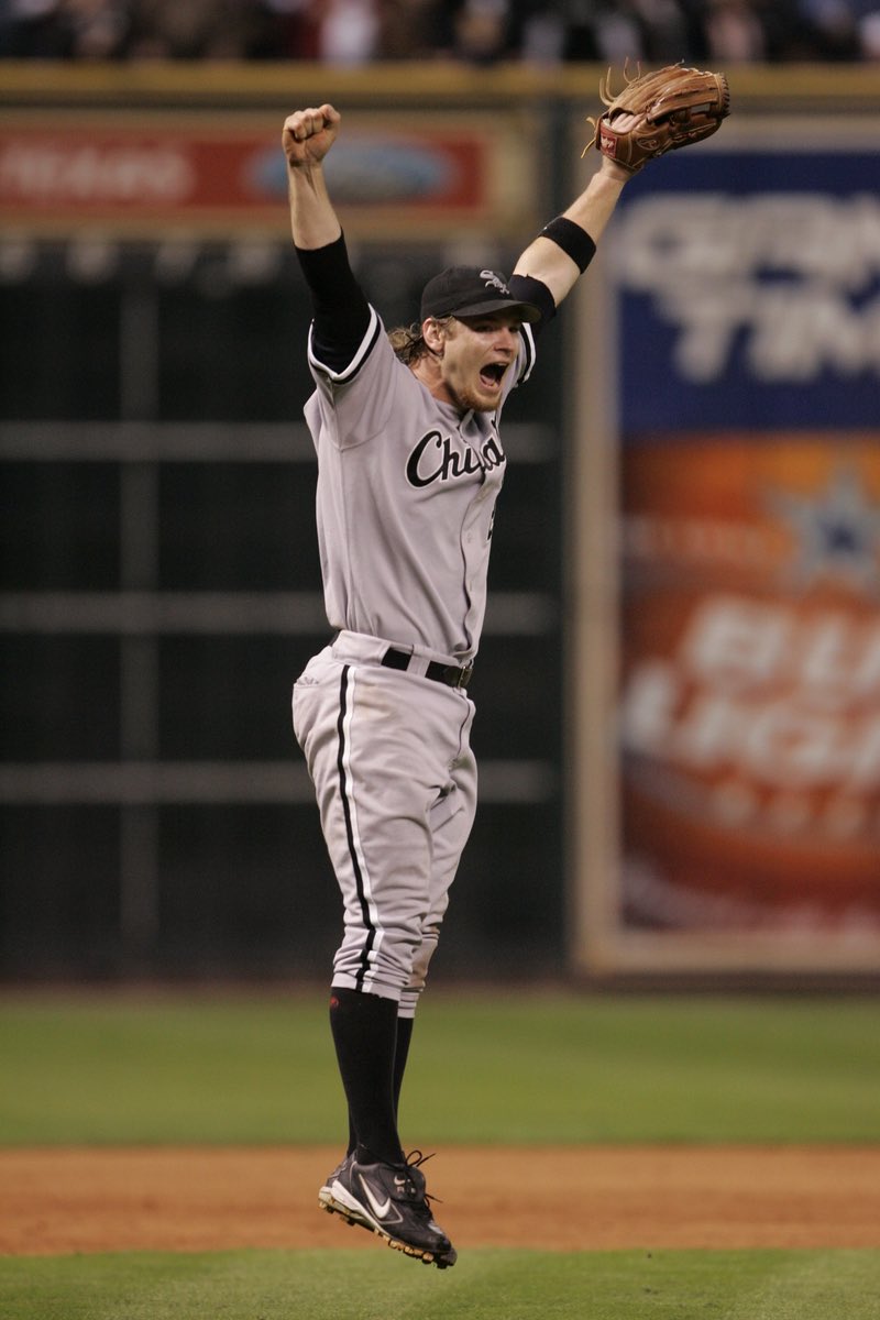whitesox's tweet photo. #OTD 11 years ago (!!), the White Sox won the 2005 #WorldSeries. https://t.co/5dMGzWkxib