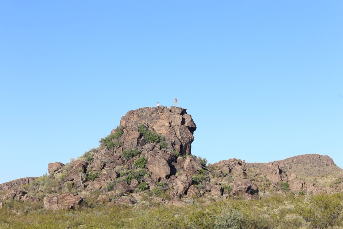 transpecosultra's tweet photo. Stage 4 has begun! Mountain sides, volcanic rock, canyons, javelina pens, and a gorgeous view of Mexico! #TPU2016 https://t.co/EFCWWjABaO