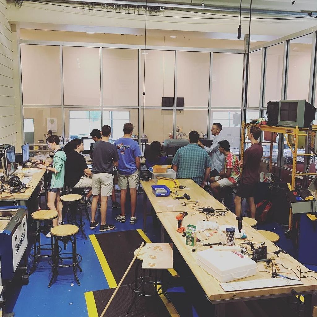 MathWars's tweet image. Advanced calculus using the mlab for their top secret class project #sasmLAB @crucalculus ift.tt/2euXalq