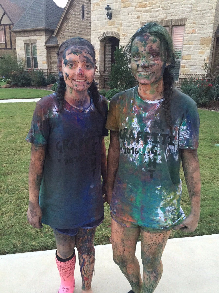AndraBarton16's tweet photo. The girls after #graffiti night at Crown of Life #Lutheran Church. Thanks @colschool for a great event. #Color was everywhere! https://t.co/ek1cLU4QKg