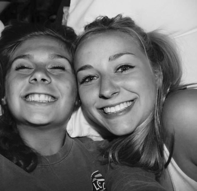 LisaGC17's tweet photo. HAPPY BIRTHDAY MY LOVE !!I miss you so much and want to laugh with you as we use to do. I hope I can see you soon❤️ much love@juliaholden32 https://t.co/N7OUyMtllC