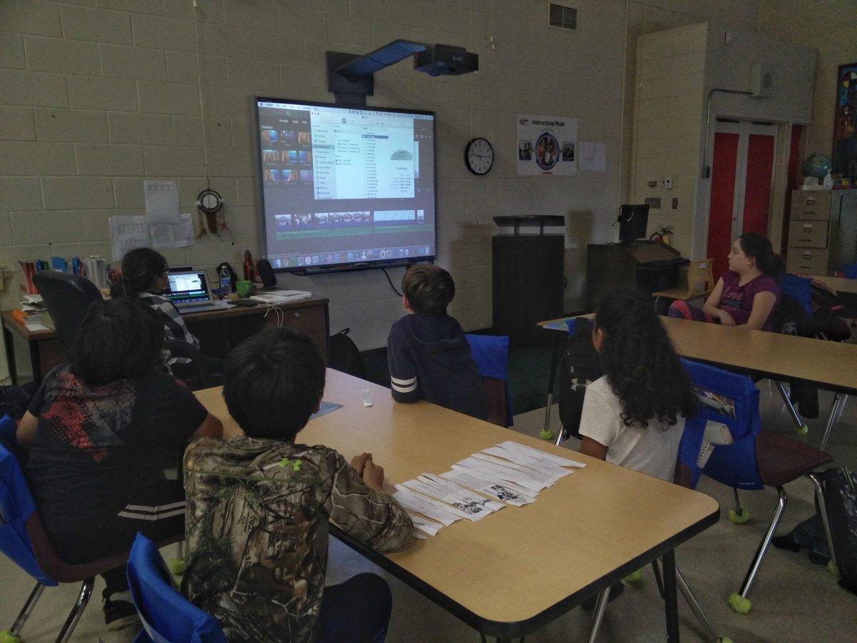 met_school's tweet image. Students from grades 3 to 6 working hard on their @firstnationhelp @MK_Education Storytelling project