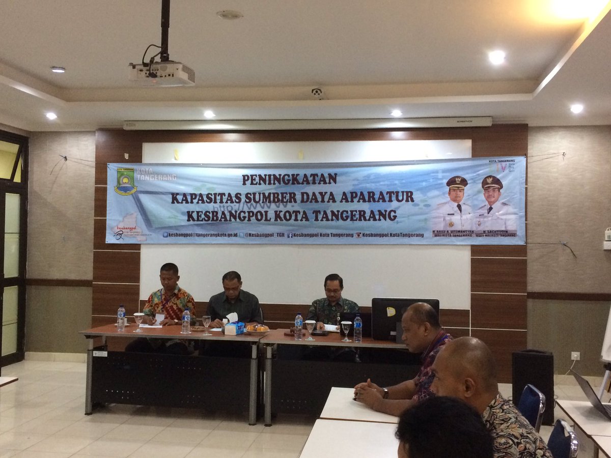Bintek Kapasitas Sumber Daya Aparatur <a href="/KesbangPol_TGR/">Badan Kesbangpol Kota Tangerang</a> yang dilaksanakan di Ciloto, Cianjur,Jawa Barat <a href="/AriefWismansyah/">Arief R. Wismansyah</a>