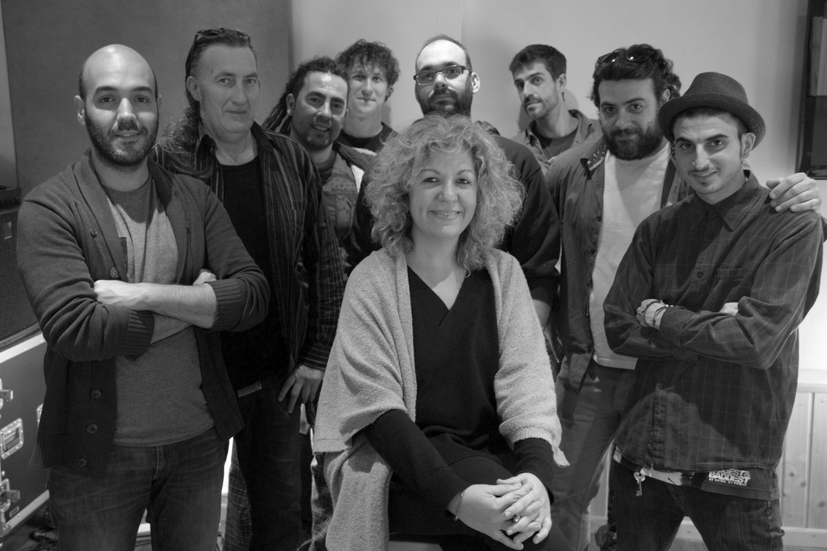 RitmiaTV's tweet image. Está ya online el nuevo video de @RitmiaTV con @MamponBcn ¡Míralo en nuestro canal de #YouTube !
Aquí bit.ly/MampönRITMIATV