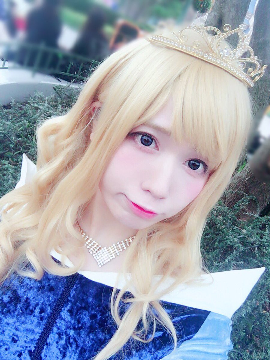 きのうね 今年もディズニーハロウィンで仮装をしてきたなの ｕ 039 ᴗ 039 ｕ ブルーのドレスのオーロラ姫 ｕ 039 ᴗ 039 ｕ フィリップ王子の大和さんとハロウィンを満喫したなの ｕ 039 ᴗ 039 ｕ Dハロ仮装 恋汐りんご 汐りん
