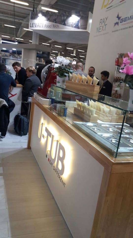 utubpizza's tweet photo. Live dal @CibusParma!
#utub #cibustec #parma #cibus #utubinotur #food https://t.co/LpFgh2I4eo