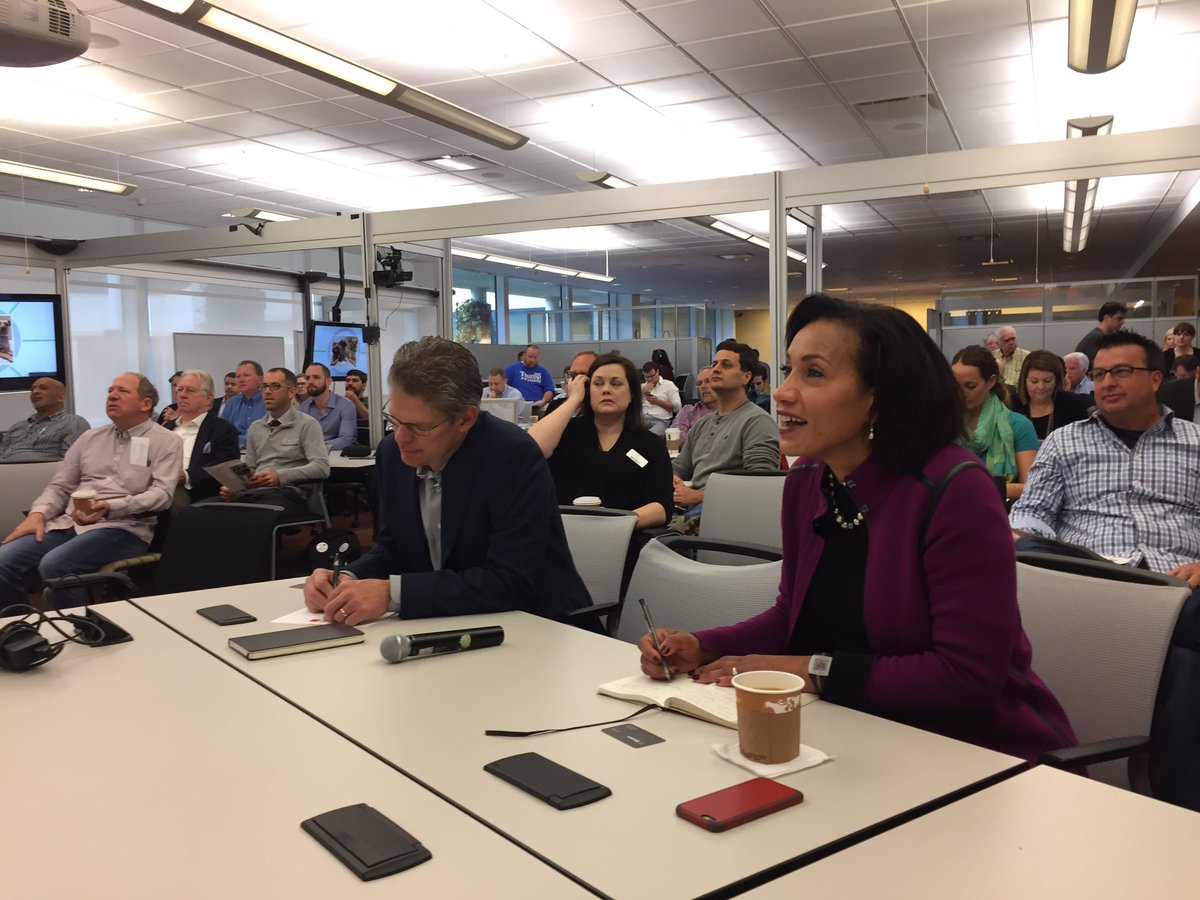 1MillionCupsKC's tweet image. Gomez is ready for #1MCKC! @DOGparkKC is up first, then @Compost_Hero. @KauffmanFellows on the expert panel: @ckorver &amp;amp; Miriam Rivera.