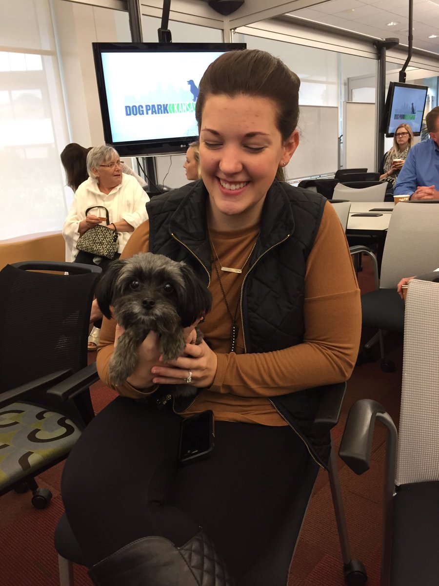 1MillionCupsKC's tweet image. Gomez is ready for #1MCKC! @DOGparkKC is up first, then @Compost_Hero. @KauffmanFellows on the expert panel: @ckorver &amp;amp; Miriam Rivera.
