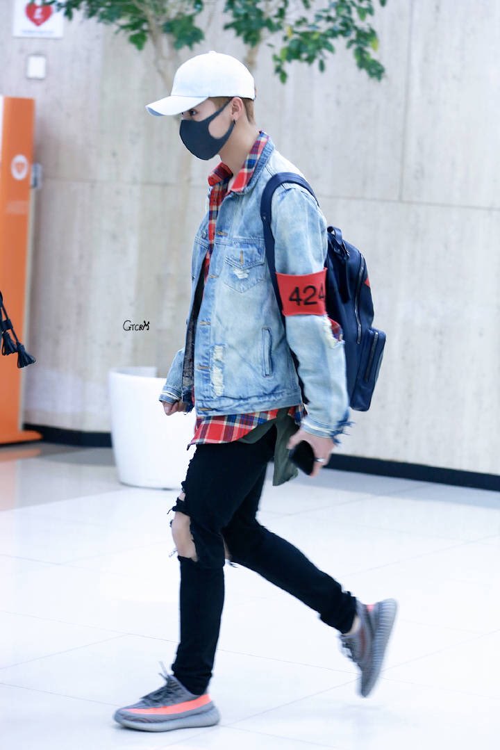 lucoolu_'s tweet photo. 161020 Gimpo International Airport
cr.GTCRM鹿M
#LuHan #鹿晗 #루한 #ルハン #HighResolutionLuHan https://t.co/xiVebN6Ct3
