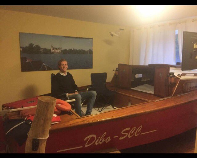 Kimicus's tweet photo. En vän bokade ett hotell i Tyskland med temat "mysig skärgård känsla" Jag har garvat konstant i 2h https://t.co/NnXuuxa7yv