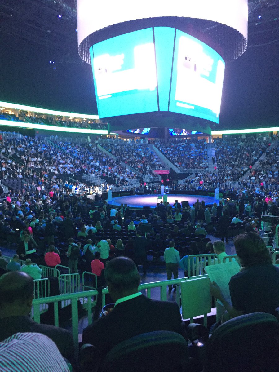 cath_roebuck's tweet photo. Getting excited to see @GinniRometty speak at this afternoon's keynote!! https://t.co/RO89E4nrY3