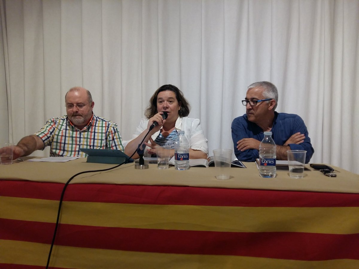 Jan_Borrell's tweet photo. A la presentació de la publicació n°26 d la revista ALBA al #MAOVA.La revista d'estudis comarcals de la Vall d'Albaida. Amb @patrifolgueras https://t.co/8dorSYJNV6
