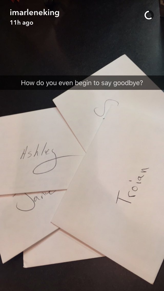 pll4eve's tweet photo. I'm hating social media because every time I come here I see all these goodbye posts!! I hate that #PrettyLittleLiars is ending!! 😭😭💔 https://t.co/mCAY8MBJGj