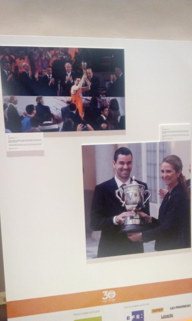 penyaRM17's tweet photo. Algunas fotos de la exposición #30AnysVBC https://t.co/JidrfKn0M0