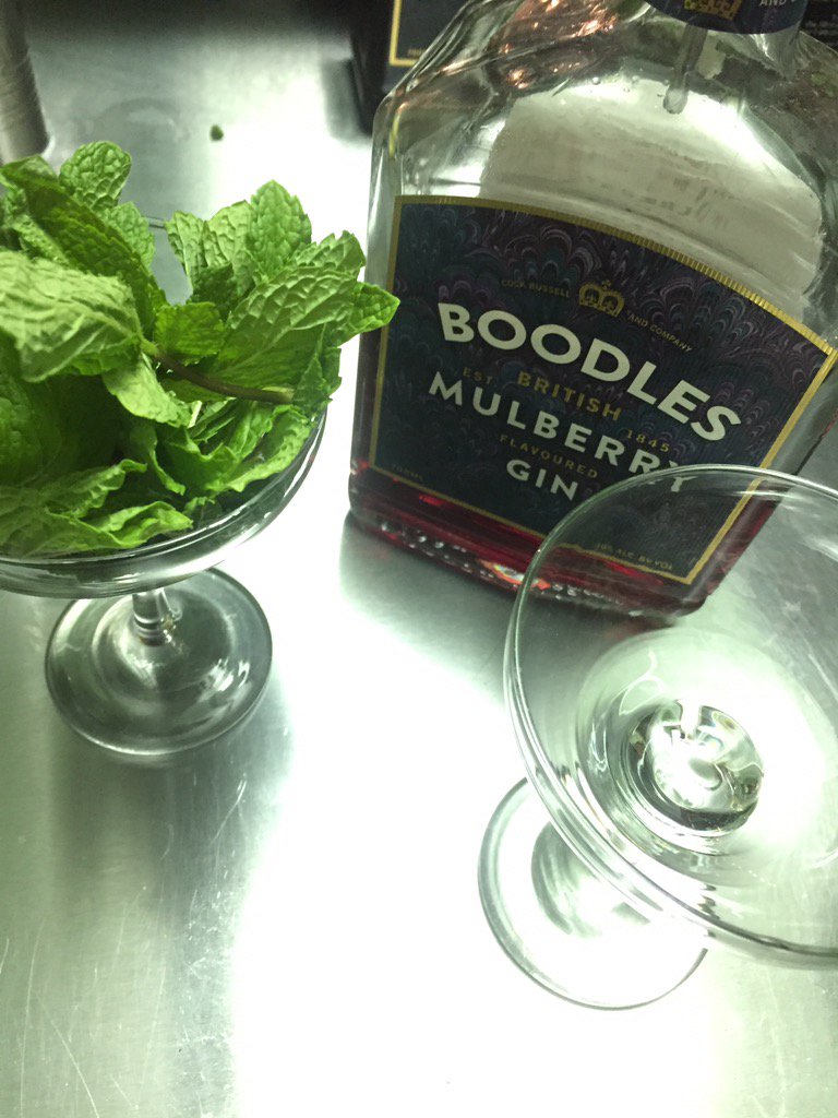 Wcommscotland's tweet photo. Excited to see all of the good people enjoying @BoodlesGinUK Mulberry Fizz @TGBSClub https://t.co/8imjwMhBNw