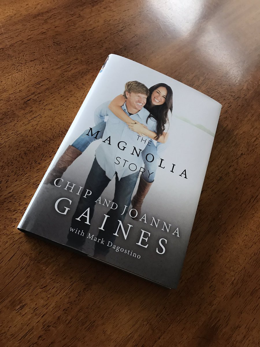 vanessa1919's tweet photo. Yay! Finally arrived... can't wait to have some "me time" and read this beauty. Thanks  @joannagaines @chippergaines @magnolia ❤️ https://t.co/aJMb2e2mu8