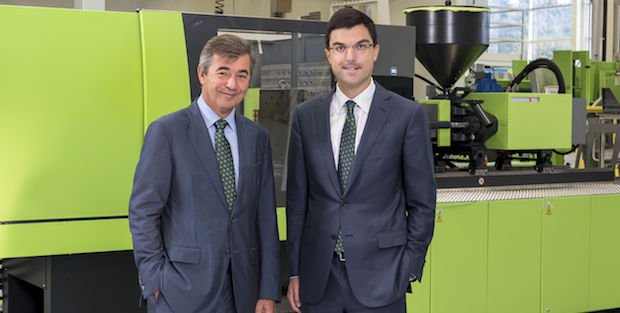 plasticstoday's tweet photo. Engel's #CEO delivers final K Fair speech, hands reins over to nephew Dr. Stefan Engleder https://t.co/etZKf3i4W6 #K2016 #injection #molding https://t.co/J6NMjjdrwi
