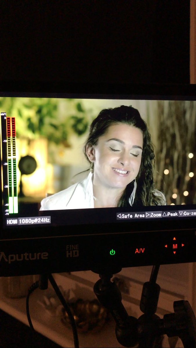 IndigoReignKool's tweet image. Working on another fantastic project #LadyAtWork #MissionPossible funny freeze face lol