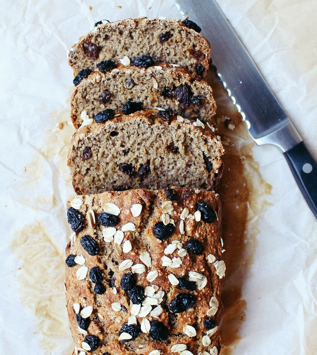 PlantBasedCooks's tweet image. Oatmeal Rasin Banana Bread by @littlevegannicole_ plantbasedcooks.com/vegan-oatmeal-… #vegan #yummy #foodie #carbs #veganrecipe