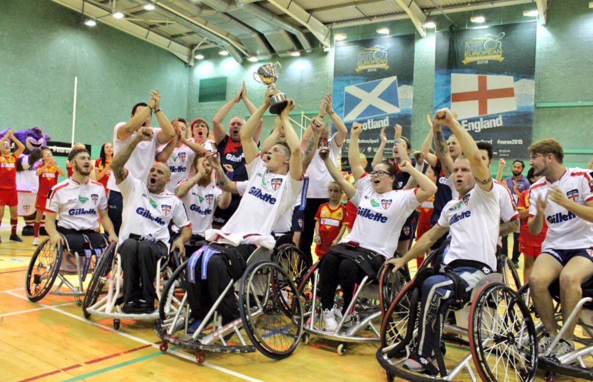 👍🏼@EnglandWRL will be at <a href="/marksandspencer/">M&S</a> in Pudsey tomorrow 12-2pm with the #4Nations Trophy. Please come and say "Hello"