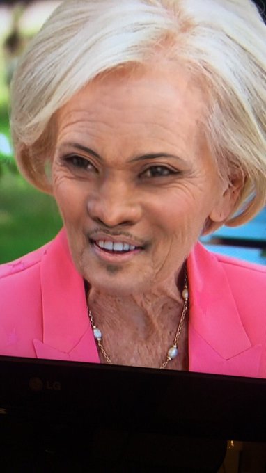 Cant fucking stand #GBBOFinal without Selasi, so Im faceswapping the shit out of it https://t.co/0os4Z8k6sG