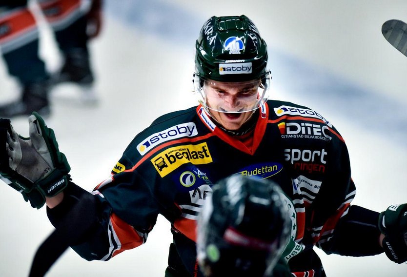 Hockeygodis av Malte Sjögren när KIK vann borta mot Vimmerby:
kristianstadsbladet.se/sport/hockeygo…