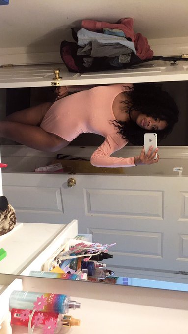 Watch princessmya😜's leaked NSFW photo on TwXstars