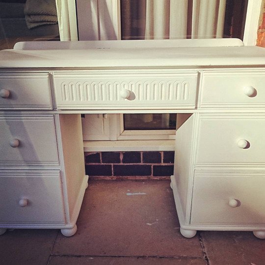 shelleschic's tweet image. Give yr #furniture a new lease of life with #Vintrochalkpaint Stockist in #Nuneaton at Chilvers Coton Craft Centre! #chalkpaint #giveitatry