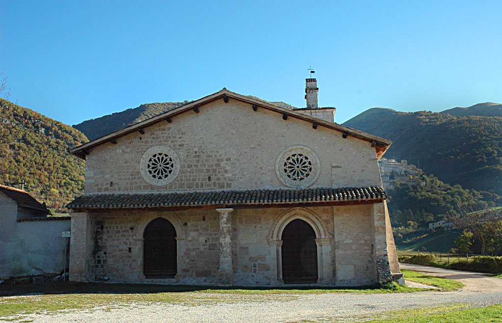 Avvenire_Nei's tweet photo. #terremoto Boccardo, arcivescovo di  Spoleto-Norcia: “La chiesa di San Salvatore a Campi di Norcia non  esiste più”. https://t.co/FCMTjH5QHE https://t.co/CDSL6jqrxB