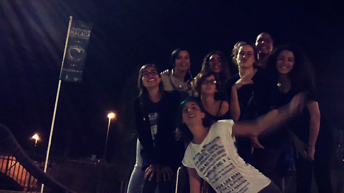 Felices con visitas desde  <a href="/InfernoCity/">InfernoCity MXL RD</a>  y Ghetto Blast Her desde <a href="/hellveticats/">The Hellveticats</a>. Ven los martes y jueves 20:30-22:30 en <a href="/SkateParkMalaga/">SkatePark Malaga</a>