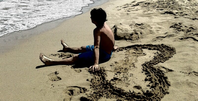 Bazen sevilmek deyil sevmekte gerekir