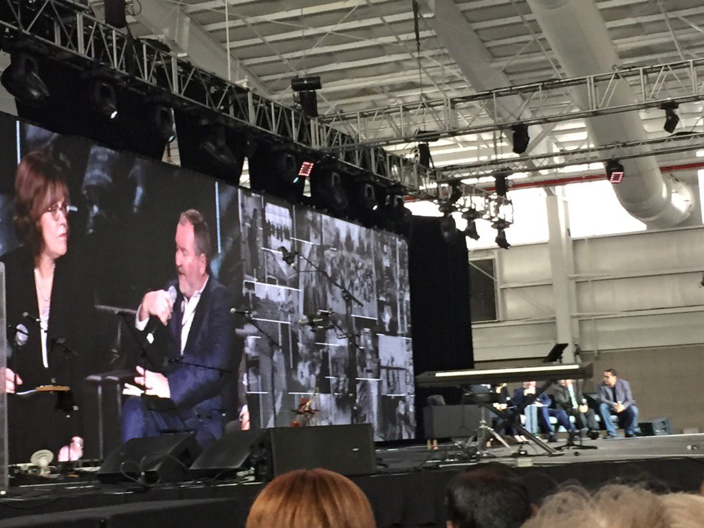 MandyHardingSP's tweet photo. @GatherUK New York. Roger Sutton speaking brilliantly https://t.co/qNcXpNVVey
