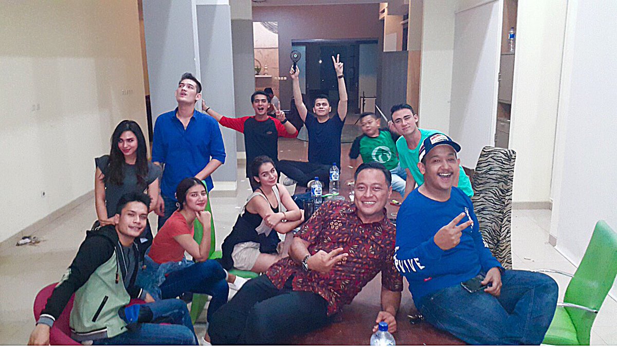 Coz We're Family...!!! Bersama dalam suka dan Duka, tapi hutang bayar masing masing 😀😀😀