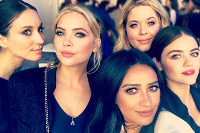 fletchersrosie's tweet image. I hoped some how that this day would never come but here we are and it's time to say goodbye to pll 💔 I'll miss y'all so much -🅰 #GoodbyePLL