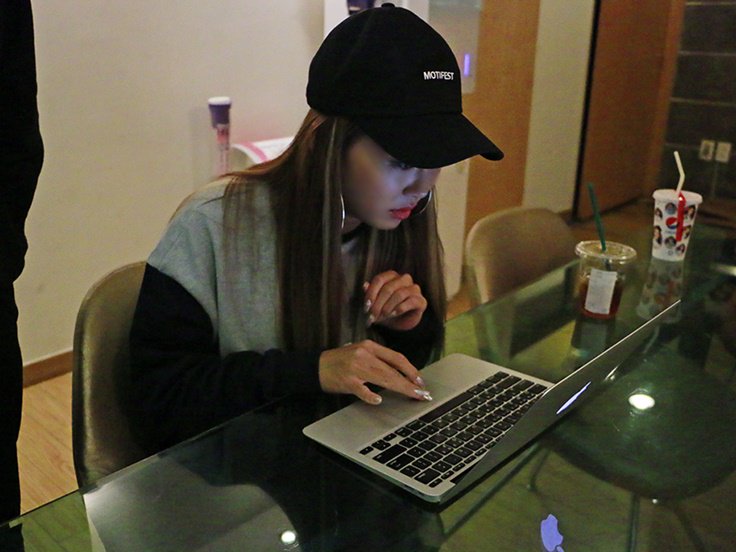 Jimmy0736's tweet photo. #효린 3년 만에 솔로 컴백! 'Love Like This' 녹음 현장 공개
https://t.co/j22uhEfoZe https://t.co/3Mruys0mWR