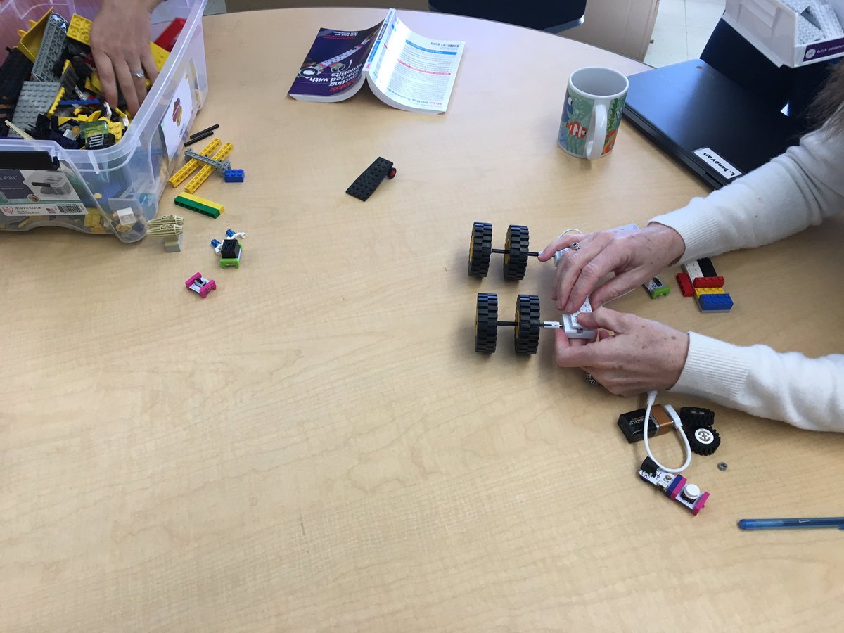 eps_tech's tweet photo. #epstechchamps prepare for the EPS Daytona 500! Little Bits powered vehicles! Stay tuned for videos! https://t.co/3Wf0iThcI9