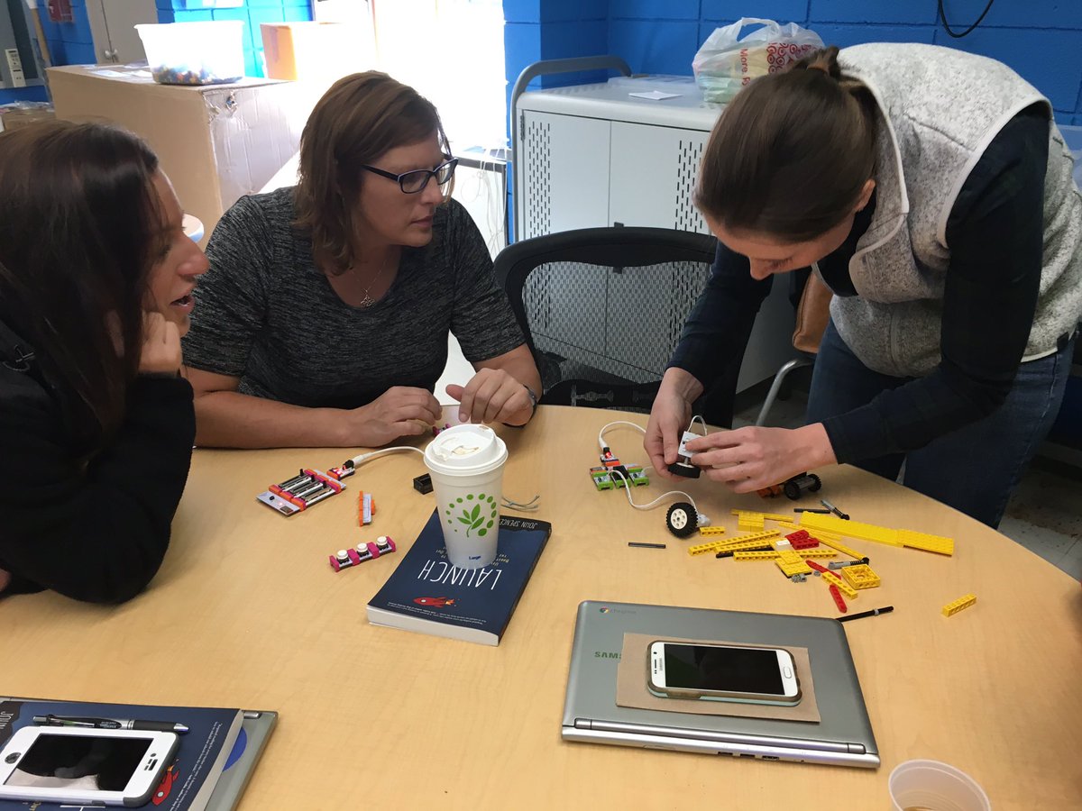 eps_tech's tweet photo. #epstechchamps prepare for the EPS Daytona 500! Little Bits powered vehicles! Stay tuned for videos! https://t.co/3Wf0iThcI9