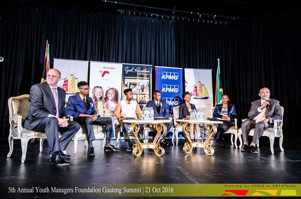YouthManagersSA's tweet photo. #21October2016 1st panel discussion. Steering Our YOUth to GREATness #2016GautengSummit @salaminaM #TheVesselOfChange https://t.co/RxxKaoTPBp