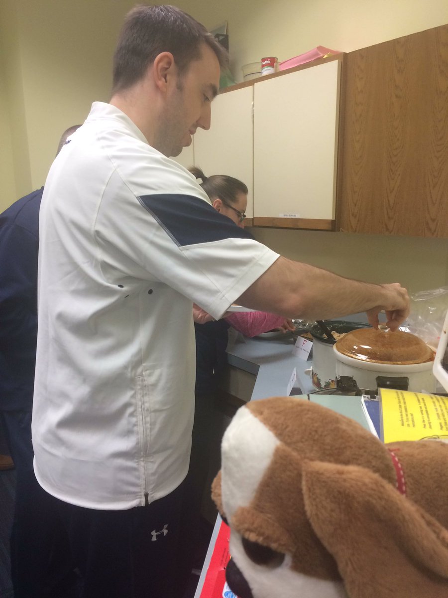 sidvicious1004's tweet photo. .@KentStGym staff is the first on scene as the #BeastoftheFeast is underway! https://t.co/JwwZN6QoYz
