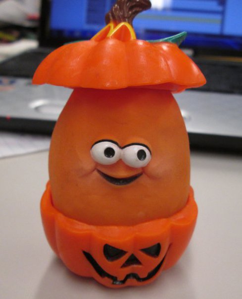pleasetouch's tweet photo. When it's #NationalPumpkinDay you share your favorite #McDonalds #McNuggetBuddies circa 1988/1992 #toys #MuseumCollection #40YearsofPTM https://t.co/rwGxMwgZ70