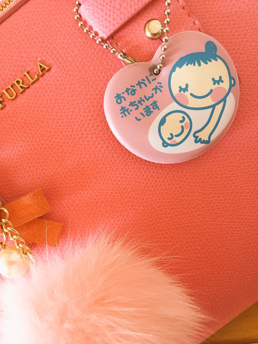 nyatta0319's tweet photo. ようやく心と体に余裕が😢心配してリプくれた方まで本当にありがとうです！！！
結構時間のかかる分娩で灰になってました(╥ω╥`)一生出てこないと思ったくらいだったけど、最終的に吸引分娩で、
10月25日 23:09 女の子 3225g
誕生😆💕
またレポしたいと思ってます！ https://t.co/oIl2Y5JGBt