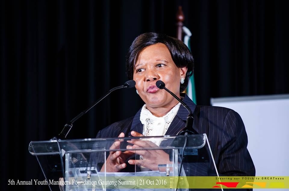 YouthManagersSA's tweet photo. #21October2016 @Transnet_Cares Head of CSI, Cynthia Mgijima. Steering Our YOUth to GREATness #2016GautengSummit #TheVesselOfChange https://t.co/hCAfdKKWar