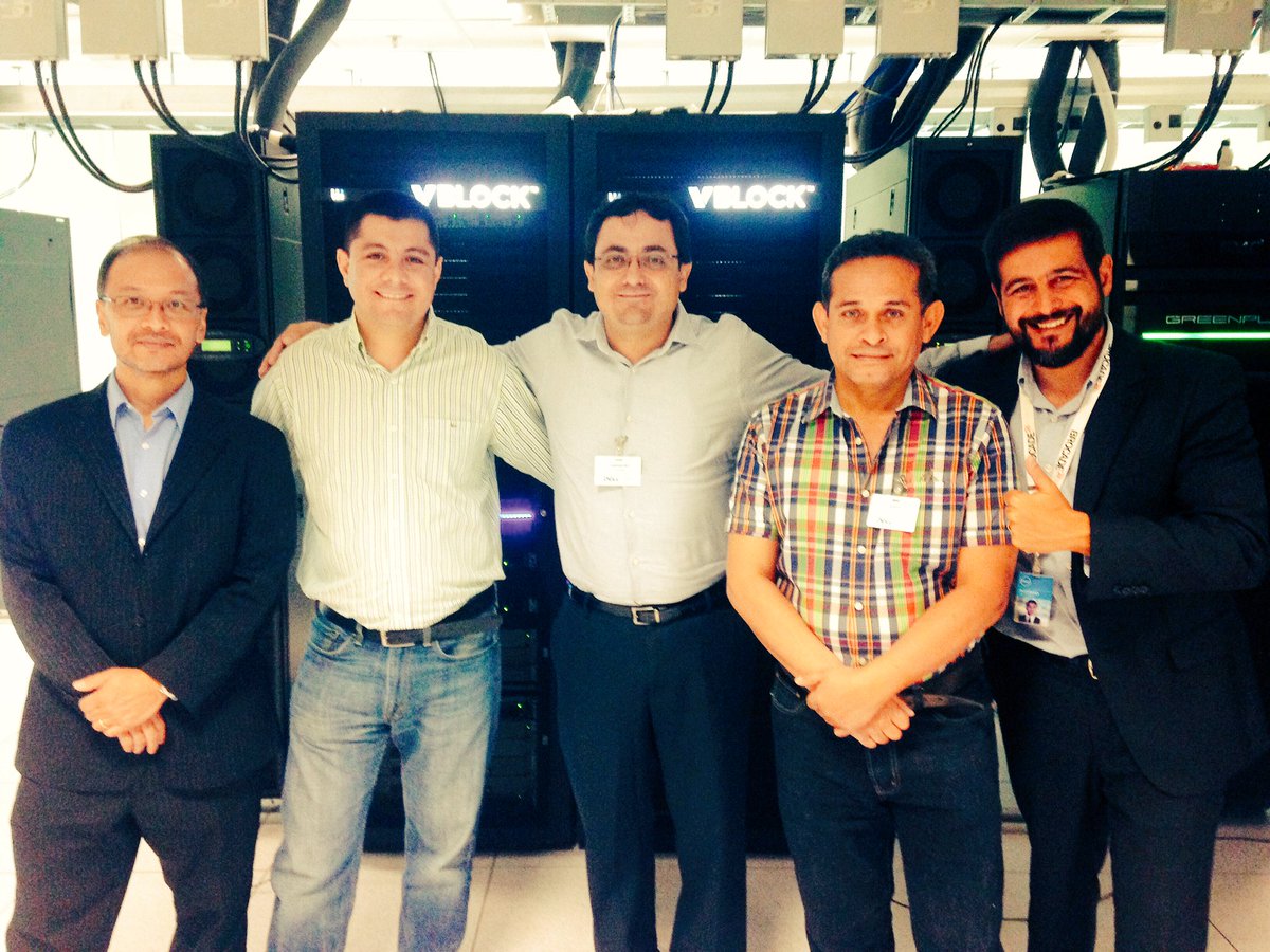 vGazza's tweet photo. Latin America customers taking the Lab tour to learn more about #Converged & #AllFlash at the Rio Executive Briefing Center.
#DellEMCEBC https://t.co/e293PHyhhe