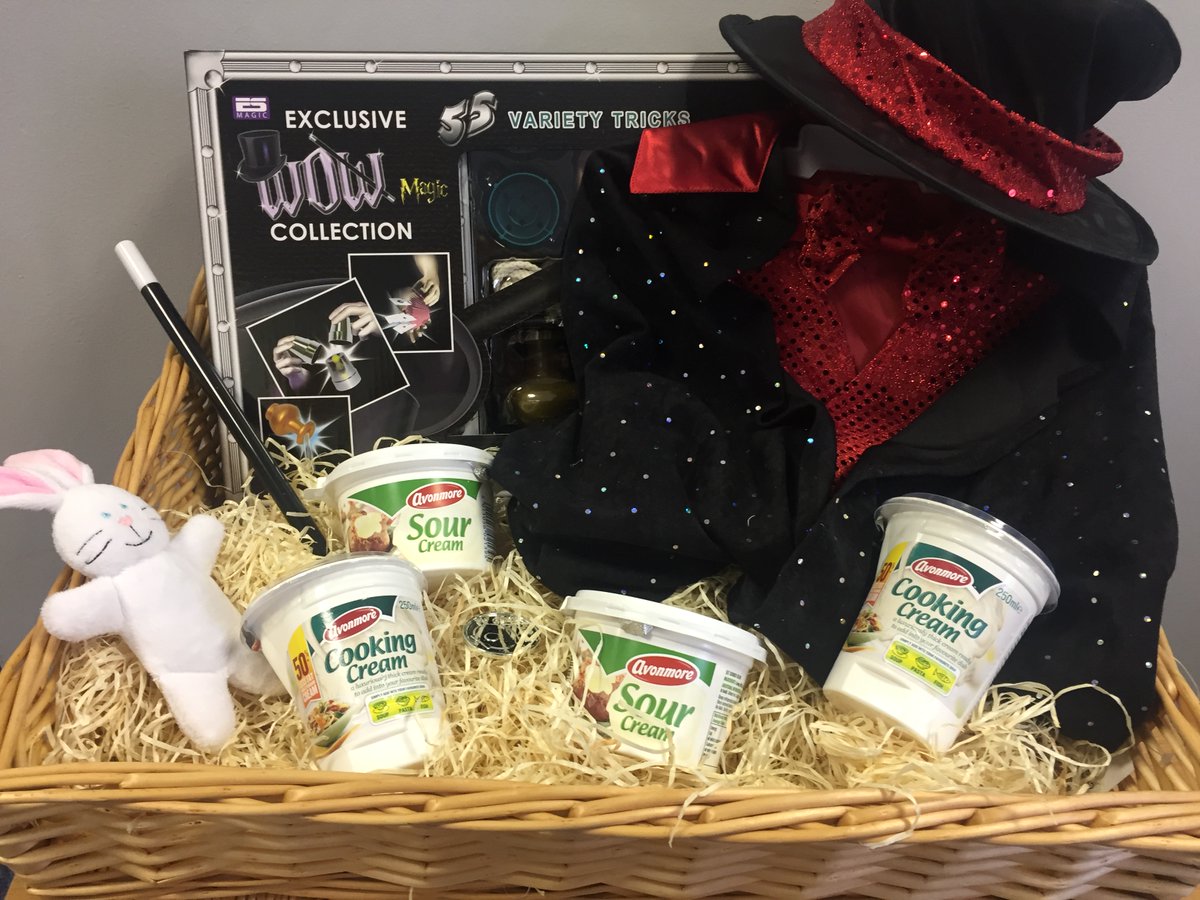 VIPmagaz's tweet image. #WIN a spooktacular hamper thanks to @avonmoretaste. Add a Splash of Magic to dishes to make your meal magical ;) Like &amp;amp; RT to enter!