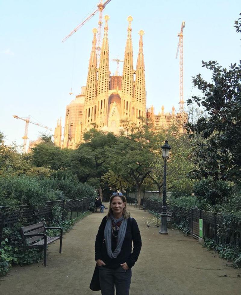DraPoloFans's tweet photo. Feliz Miércoles Para Todos Mis Amigos! 🌷🍃
#Barcelona ❤
#CasoCerrado 🔨
#DraPoloFans 🙌 https://t.co/FlS2fkqIqk