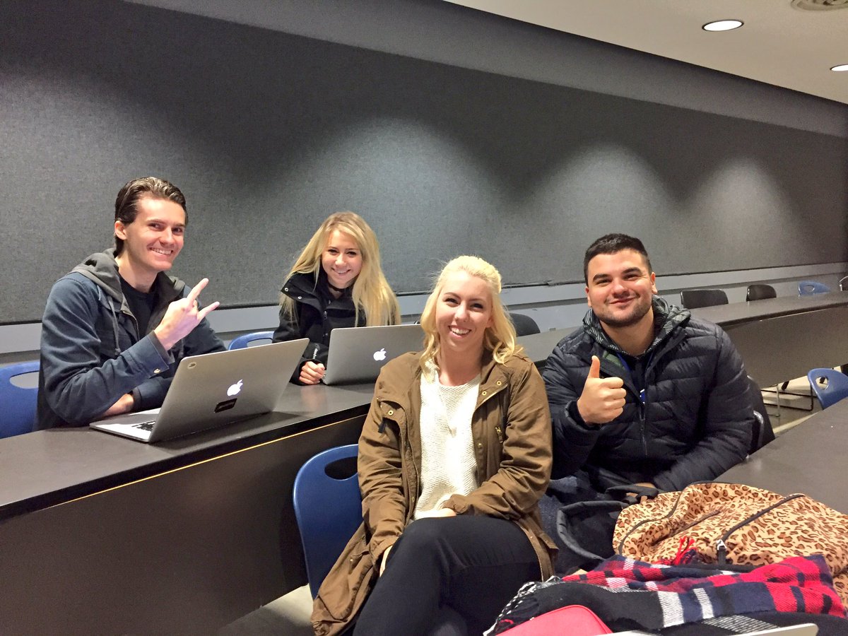 TO_Night_Life's tweet photo. Getting together with my #friends to work on a project because school comes first 🤓 #SMRTA902 https://t.co/mkEhfF6rcs